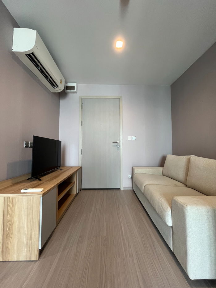picture For Rent ✨ Life Ladprao ✨ Fully furniture , Nicely decorated   >>LineOA : @moov-pp - 3/13