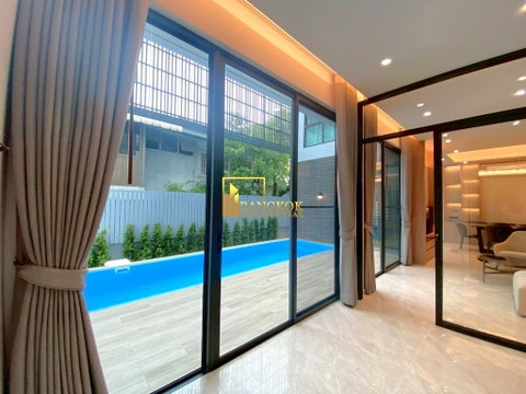 Modern 4 Bedroom Pool Villa For Rent in Phra Khanong Area - BR28298SH