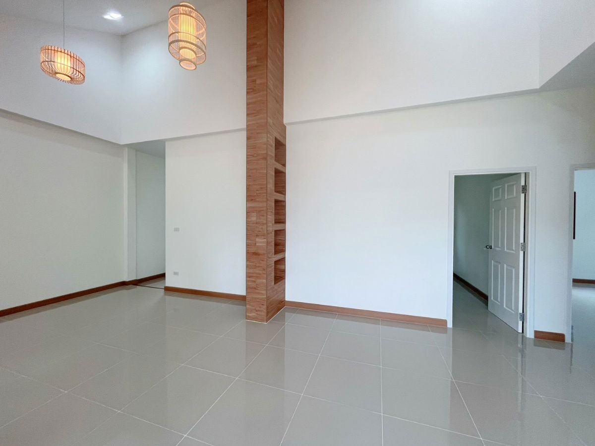 รูป ขายบ้านเดี่ยวชั้นเดียว  3 ห้องนอน  2 ห้องน้ำ  1 ห้องครัว  1 ที่จอดรถ - รูปที่ 5/14
