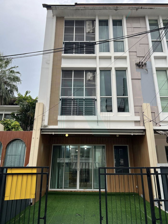 รูป 📌 ขายทาวน์เฮาส์ โครงการ บ้านกลางเมือง เออร์บาเนี่ยน ศรีนครินทร์ 3 ชั้น 3 ห้องนอน 3 ห้องน้ำ - รูปที่ 1/8