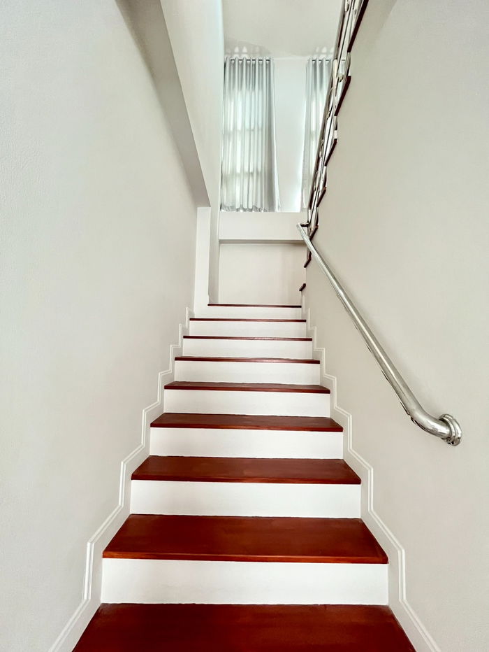 picture Two storey house for rent with 3 bedrooms,3 toilets and 1 kitchen - 6/13