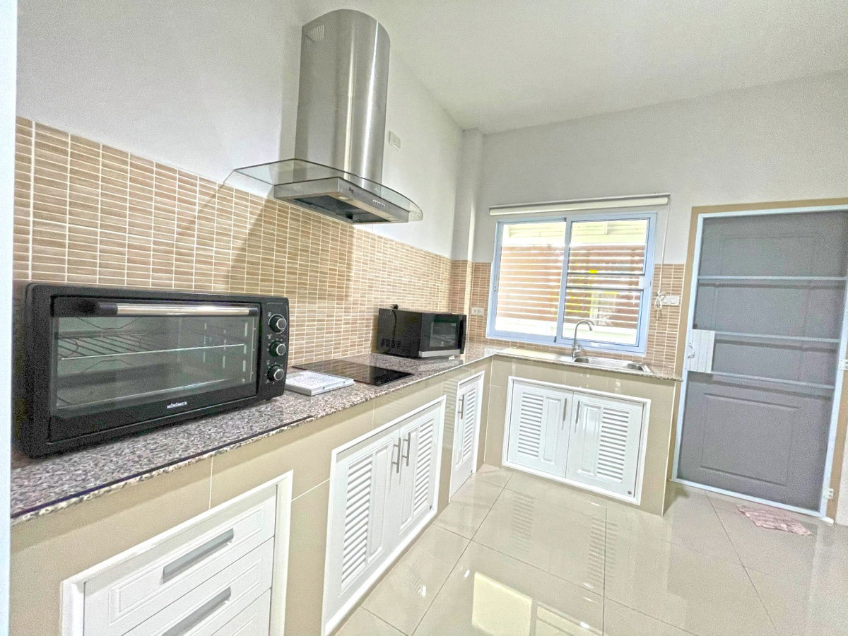picture A detached house with 2 bedrooms and 2 toilets. - 8/19
