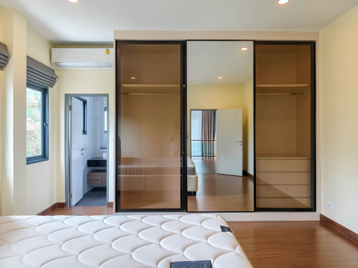 picture For sale: Modern Luxury Single House THE CITY Sukhumvit On Nut with Solar Cell - 13/17