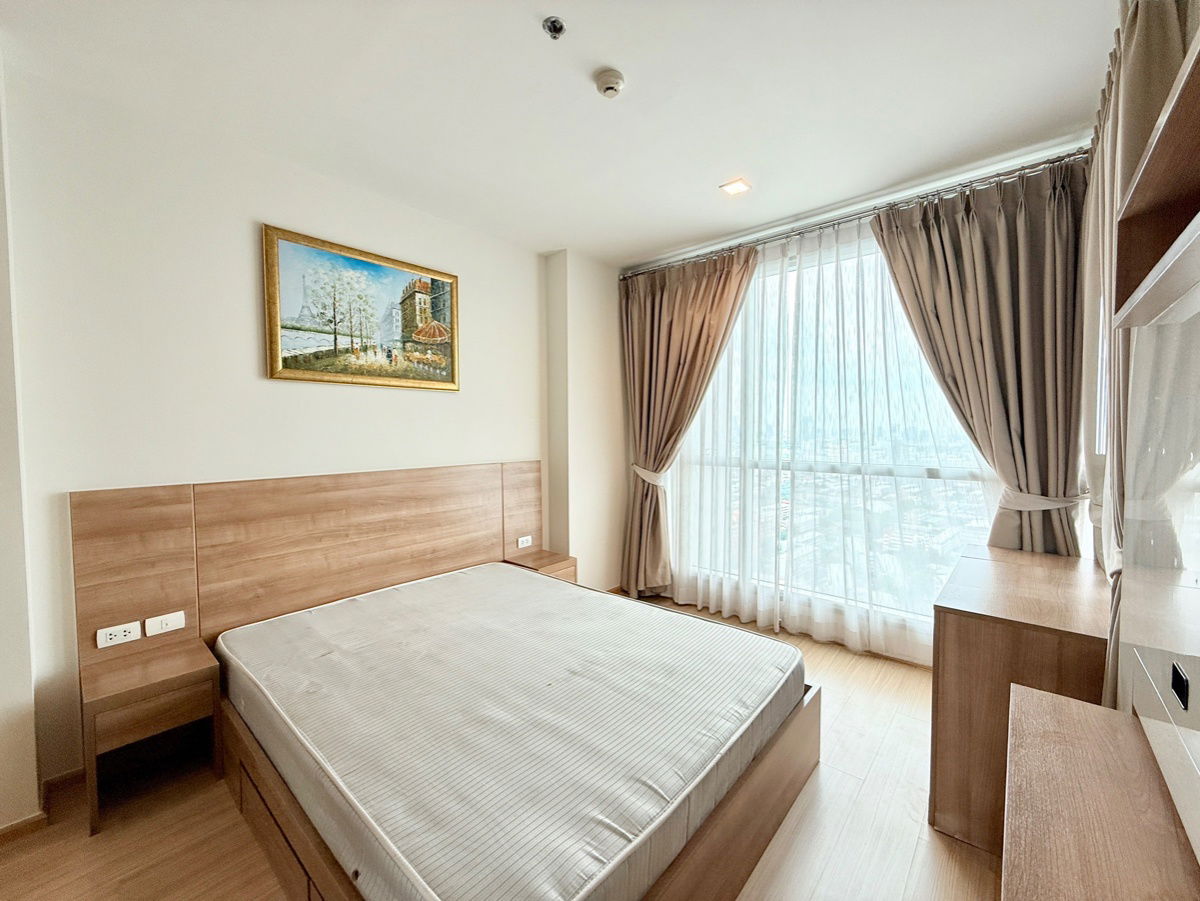 picture Ready to move in "𝐑𝐡𝐲𝐭𝐡𝐦 𝐑𝐚𝐭𝐜𝐡𝐚𝐝𝐚-𝐇𝐮𝐚𝐢𝐤𝐡𝐰𝐚𝐧𝐠" 1 Bedroom 46 Sq.m. Floor 30+ , Near : MRT-Huaikhwang - 7/15