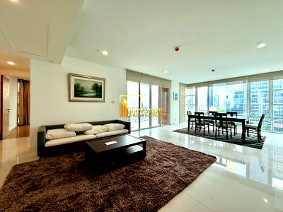 คอนโดให้เช่า : Fullerton | Elegant 3 Bedroom Pet Friendly Condo in Ekkamai - BR4522CD