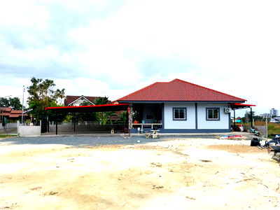 บ้านเดี่ยวให้เช่า : ให้เช่าบ้านเดี่ยวชั้นเดียว  3 ห้องนอน 3 ห้องน้ำ 1ห้องรับแขก 1ห้องครัว