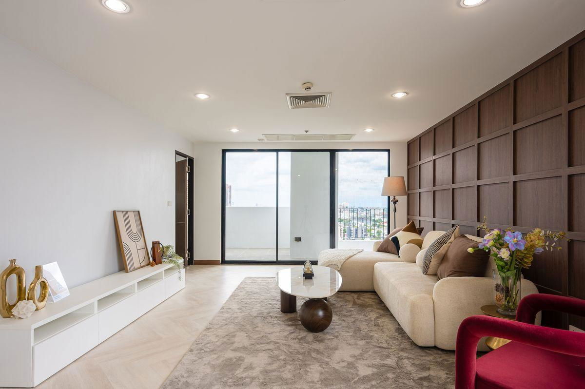 picture For sale: 3 bedrooms, 184.4 sq.m., spacious unit at Icon III. - 1/24