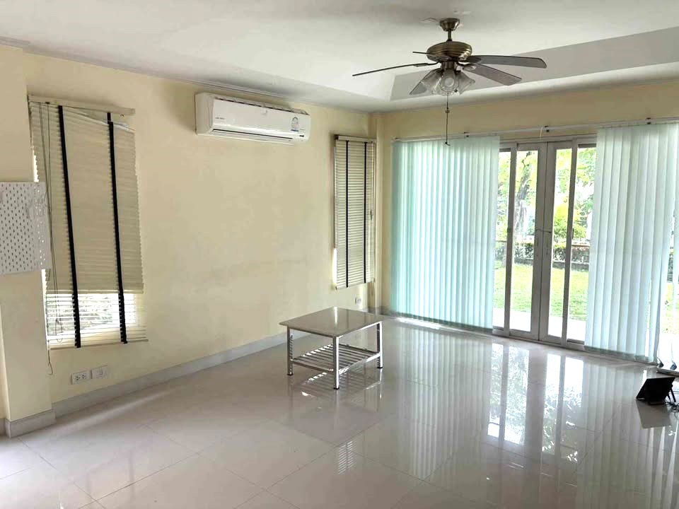 รูป ให้เช่าบ้านเดี่ยวสองชั้น  3 ห้องนอน 3 ห้องน้ำ 1  ห้องครัว - รูปที่ 3/24