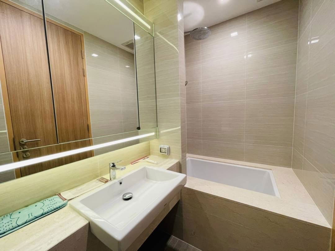 picture For Rent Noble BE 33, 1 Bedroom 1 Bathroom, near BTS Phrom Phong station, fully furnished, 27,000 THB/month, 1 year contract - 4/6