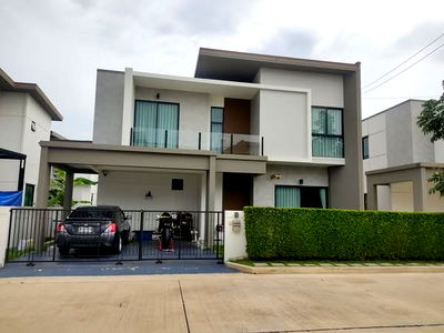 บ้านเดี่ยว นนทบุรี : 🏡 𝗛𝗢𝗨𝗦𝗘 𝗙𝗢𝗥 𝗦𝗔𝗟𝗘 | หมู่บ้านเอสเกตไลฟ์ ราชพฤกษ์ - กาญจนา ⚡️