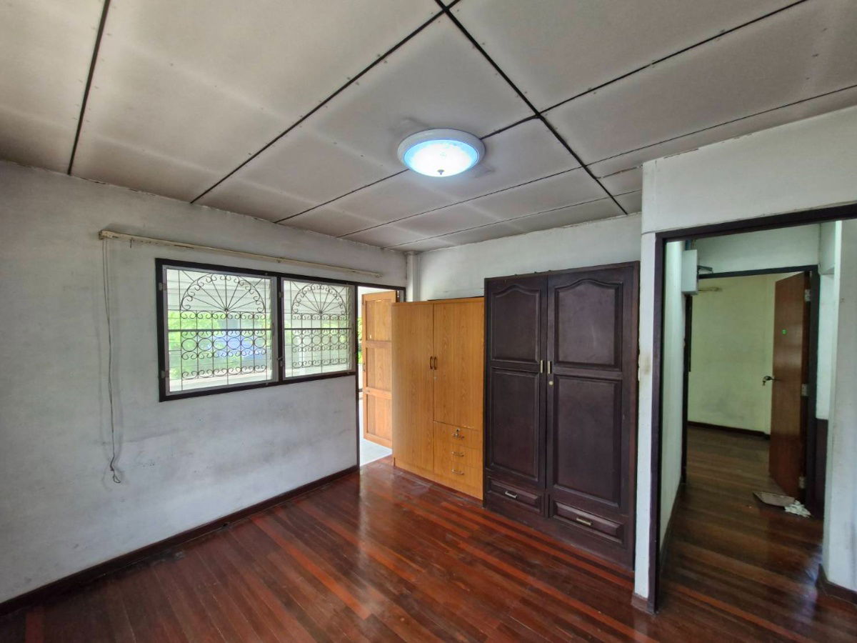 รูป 🏡 โอกาสทอง! บ้านเดี่ยว 2 ชั้น ทำเลทอง "เพชรเกษม 69" ราคาดีที่สุดในย่าน! คุ้มค่าเกินราคา! ไม่มีค่าส่วนกลาง! ตอบโจทย์คนมองหาบ้านทำเลดี - รูปที่ 15/23