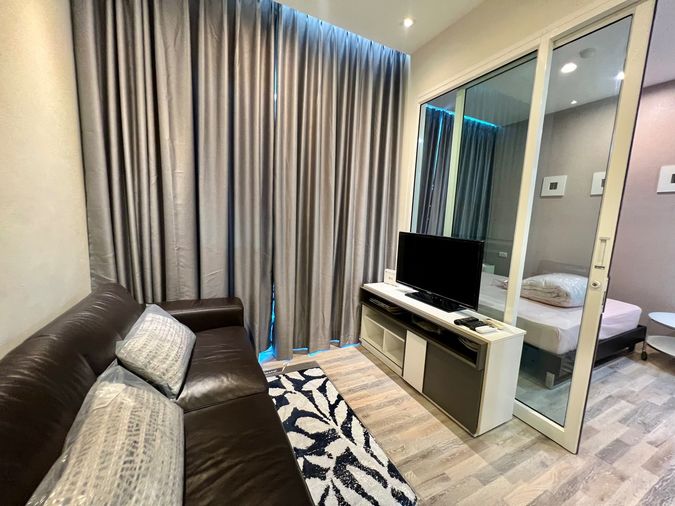 🔥 ให้เช่าห้อง Prime Square Condo ทำเลดีมาก อยู่ใจกลางนิมมาน ห้างฯเมญ่า เดินทางสะดวก ใกล้ 7-11 Supermarket มหาวิทยาลัย และอื่นๆอีกมากมาย