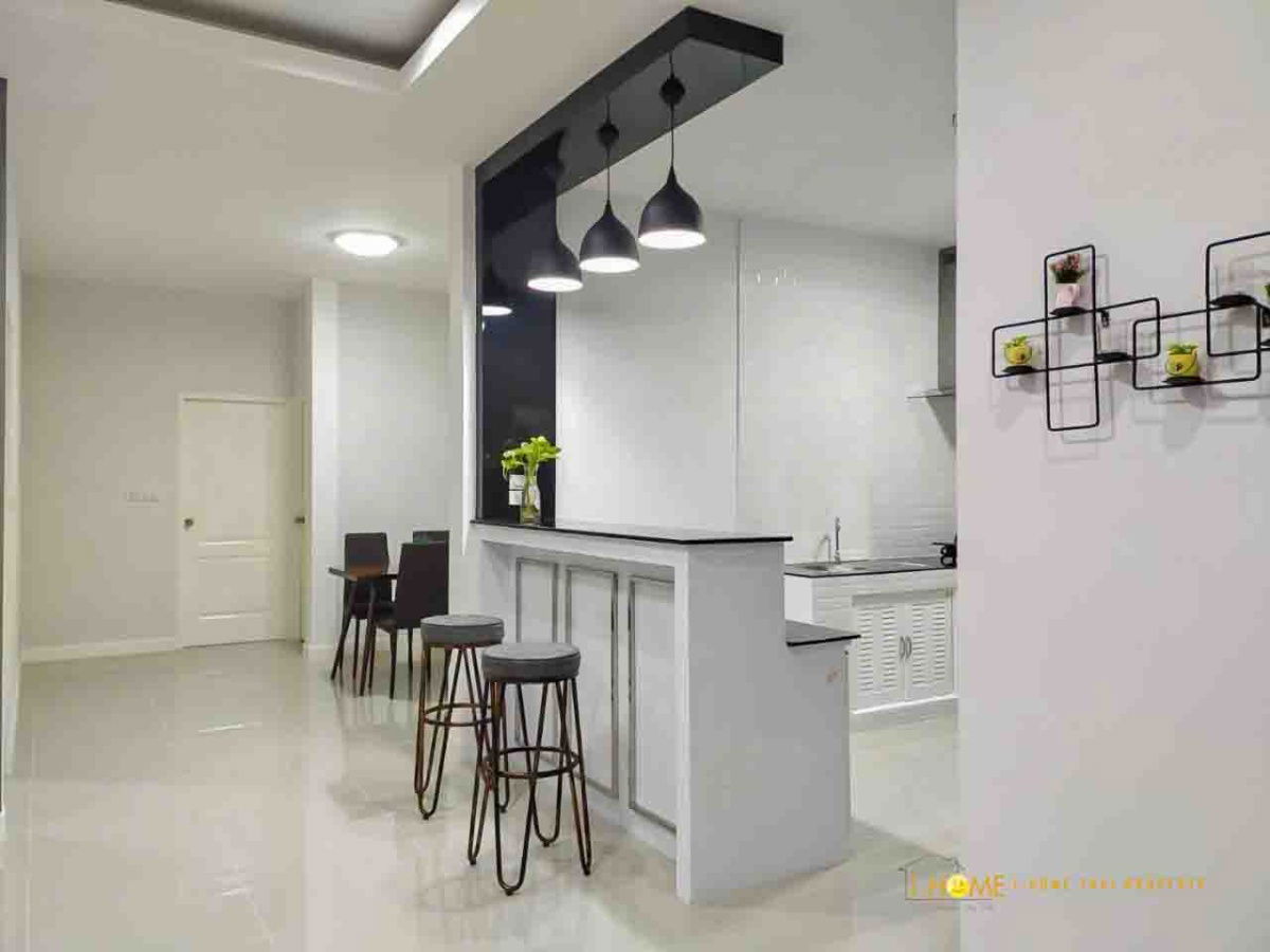 picture  A house for rent with 3 bedrooms,2 toilets,  and 1 kitchen. - 9/31