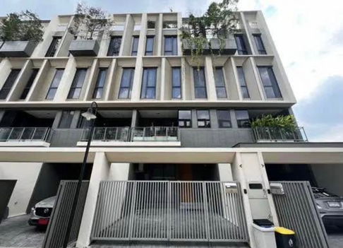 ให้เช่า ทาวน์โฮม Luxury THER LARDPRAO93 ใกล้ MRT มหาดไท 600 ม. 4 ห้องนอน