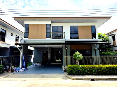 Houses for rent : House for rent Baan Lumpini Suanluang Rama 9, ready to move in. If interested, contact Line @goodmanpro or call 0999029192.