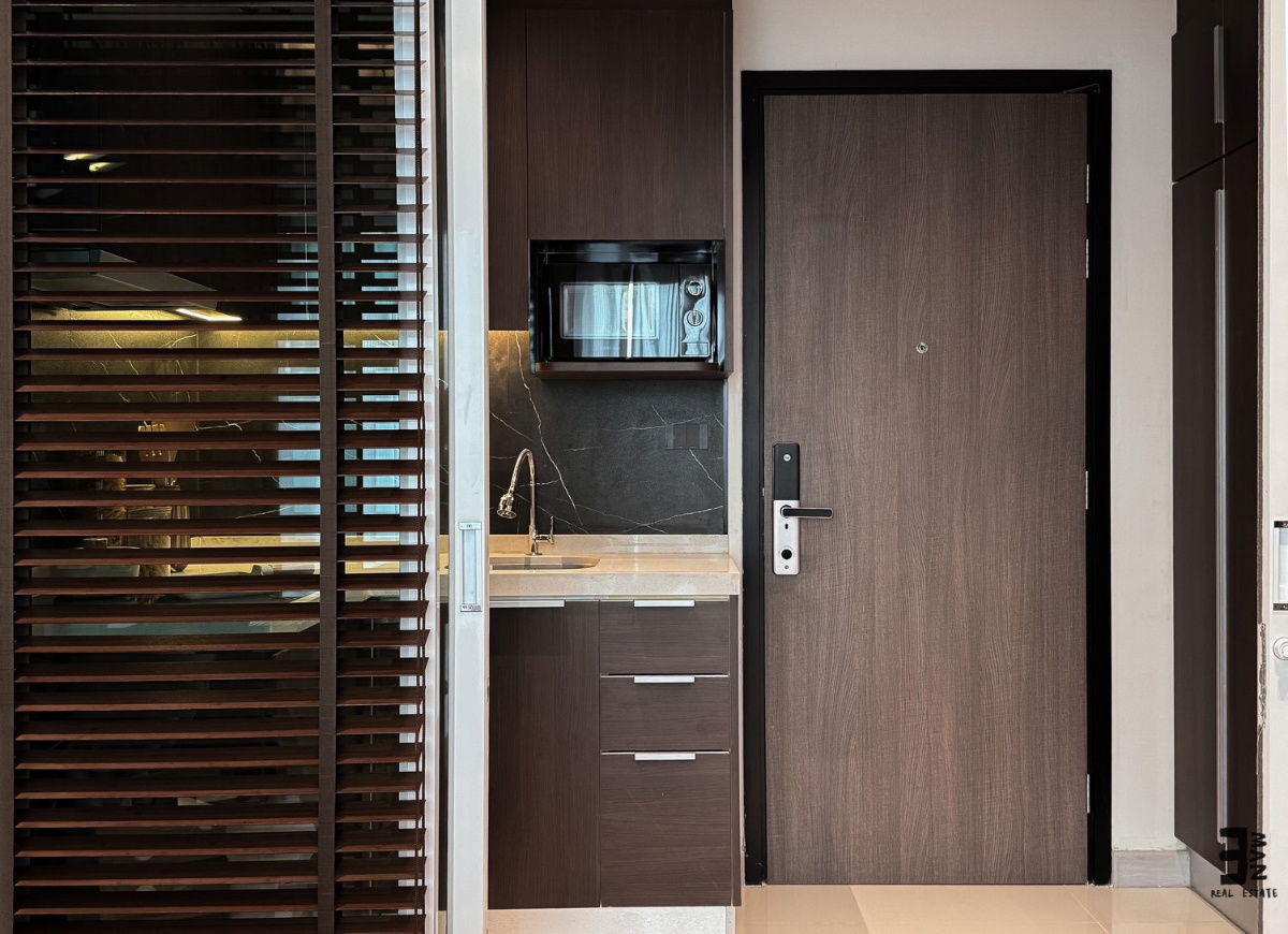 picture Condo for sale with   1 bedroom, 1 bathroom and   1 kitchen.    - 19/20