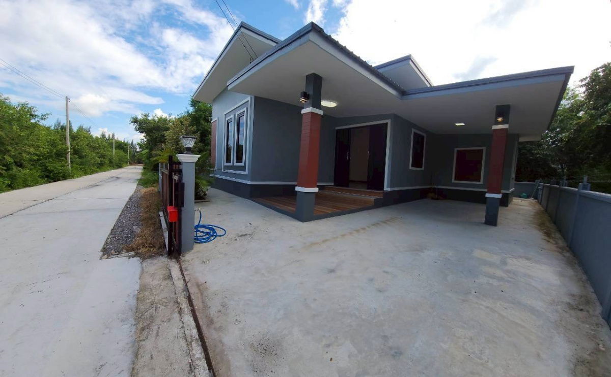 picture Newly built house for building a new home | Near Motorway M6 | 50 sq m | (1.5 million baht)  - 17/30