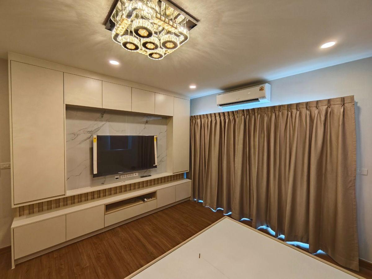 รูป CD03696 - Centro Vibhavadi : BTS Udom Suk - รูปที่ 4/9