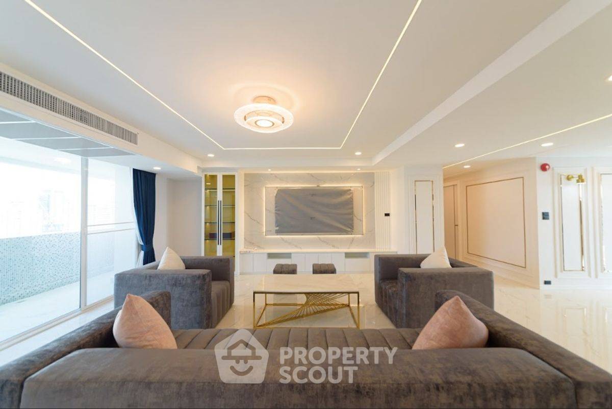 picture 3-BR Condo at DS Tower 1 near BTS Phrom Phong (ID 2350488) - 5/11