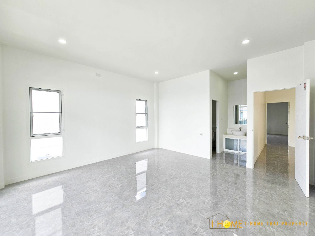 รูป  ขาย บ้านเดี่ยวสองชั้น   4 ห้องนอน  5 ห้องน้ำ  2 ห้องครัว  2 ที่จอดรถ - รูปที่ 27/39