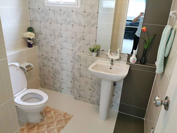 picture  A house for rent with 3 bedrooms, 3  toilets and 1 kitchen. - 11/13