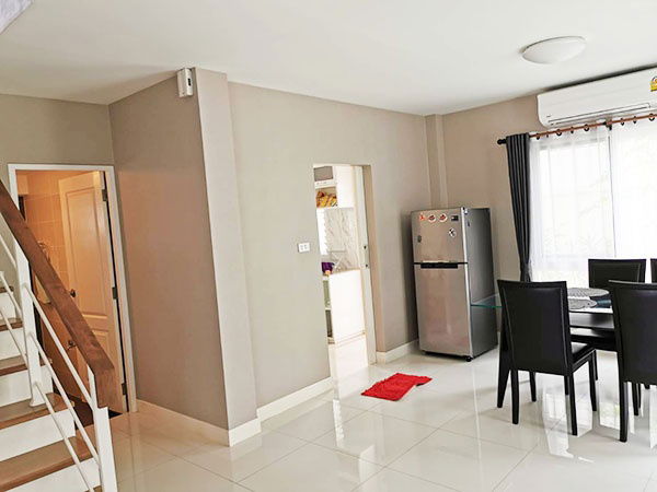 picture  A house for rent with 3 bedrooms, 3  toilets and 1 kitchen. - 10/13