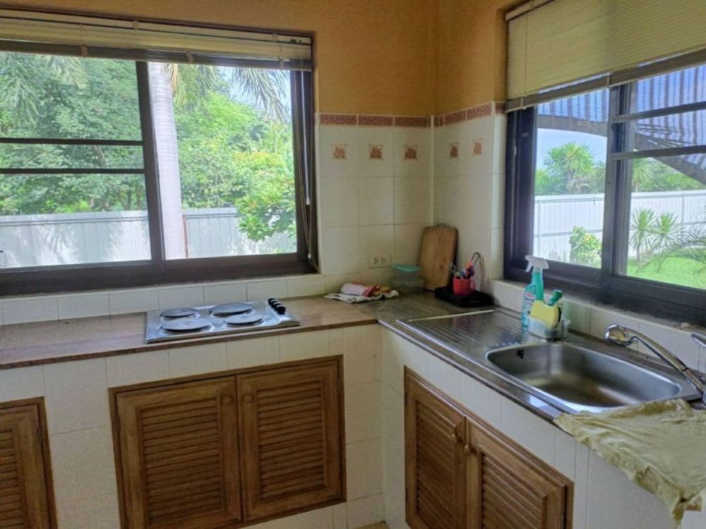 รูป ขายบ้านเดี่ยวชั้นเดียว หมู่บ้านหางแขยง สไตล์ไทย - ยุโรป 3 หลัง เริ่มต้น 2 งาน ติดถนนใหญ่ พร้อมเฟอร์นิเจอร์ ต.หางน้ำสาคร ชัยนาท - รูปที่ 8/11