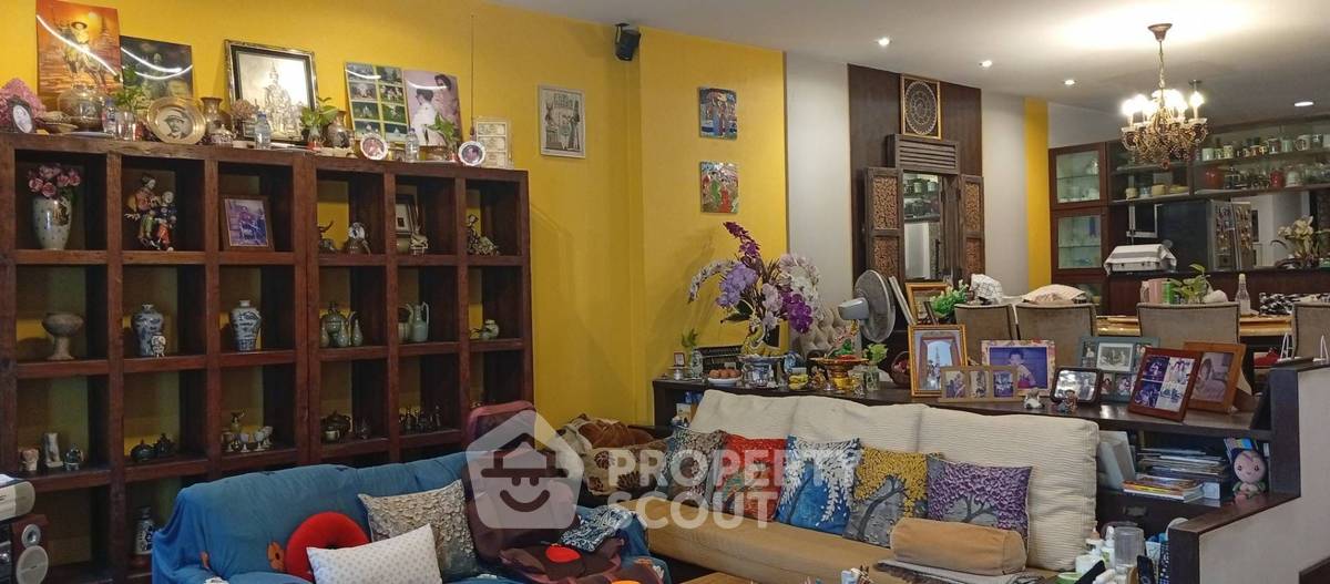 picture 3-BR Townhouse in Chong Nonsi (ID 2353473) - 14/23