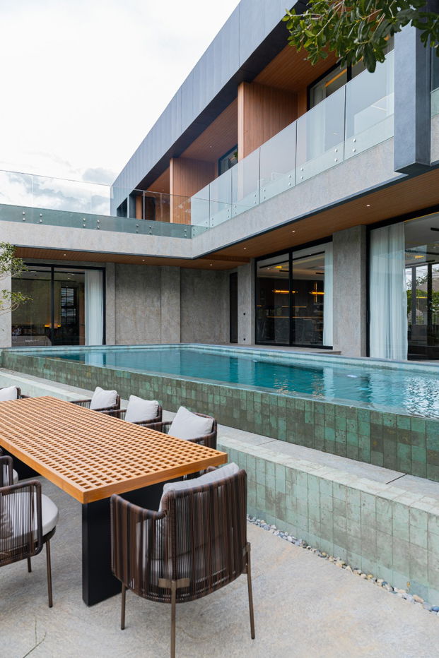 picture Two-story pool villa for sale  5 bedrooms 7 bathrooms and 4 parkings. - 33/34