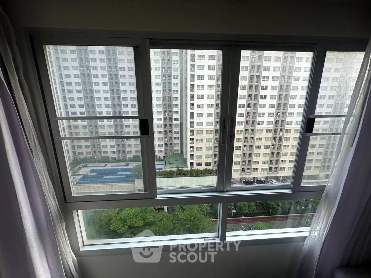 picture 2-BR Condo at Lumpini Park Pinklao near MRT Bang Yi Khan (ID 2353577) - 5/10