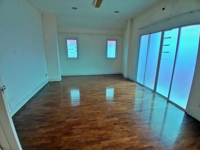 picture FOR SALE  HOUSE PROPERTY  3708000 BAHT. - 6/8