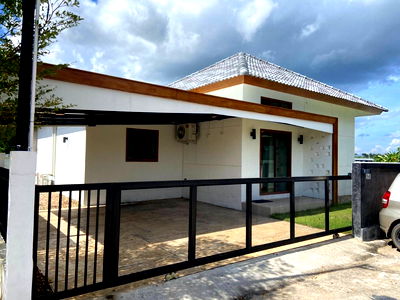 Houses for rent Udon Thani Polytechnic College  : Single storey house for rent with 3 bedrooms,2 toilets and 1 kitchen. 