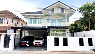 บ้านเดี่ยว อาร์ทอินพาราไดส์ พัทยา (พิพิธภัณฑ์ภาพจิตรกรรม 3 มิติ พัทยา)  : บ้านเดี่ยวพัทยา 2 ชั้น 4 ห้องนอน รีโนเวทใหม่ สวย ทำเลดี ราคา 8.99 ล้าน พร้อมอยู่
