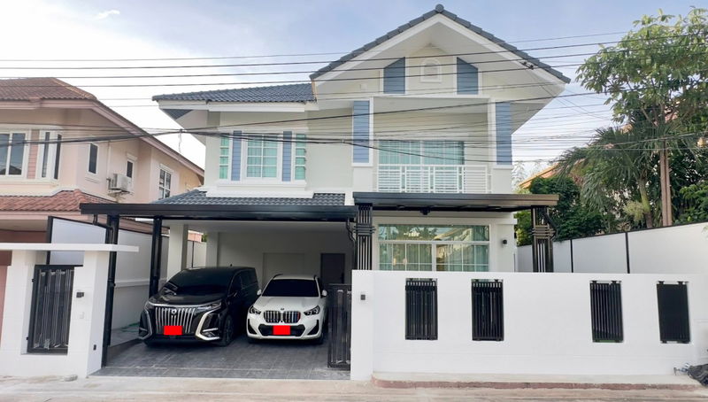 Houses for sale : New renovated 2 storey detached house Pattaya, 4 bedrooms price 8.99 MB., ready to move in