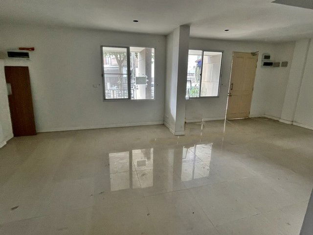 picture FOR SALE  TOWNHOUSE PROPERTY  1750000 BAHT. - 7/8