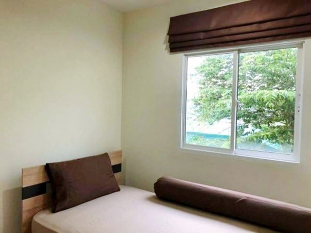 picture Phatanakarn 38 MRT Srinakarin.2.1 km. 2-story townhouse for rent furnished 17 sq.wa. 140 sq.m. 3 bed - 6/8