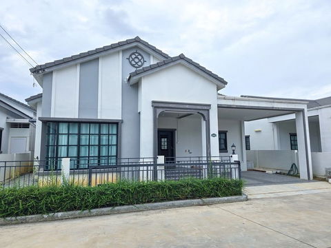 ขาย บ้านเดี่ยวชั้นเดียว มบ. เดอะ มิลตัน ปลวกแดง-มาบยางพร 50ตรว. บ้านสวย เพื่อนบ้านดี ฟรีของแถมในบ้านหลายรายการ