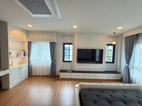 House for rent The Centro Bangna, ready to move in. If interested, contact Line @goodmanpro or call 0999029192.