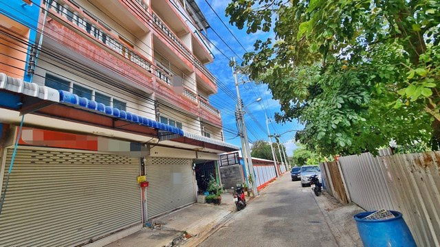 picture FOR SALE  COMMERCIAL BUILDING PROPERTY  1500000 BAHT. - 2/8