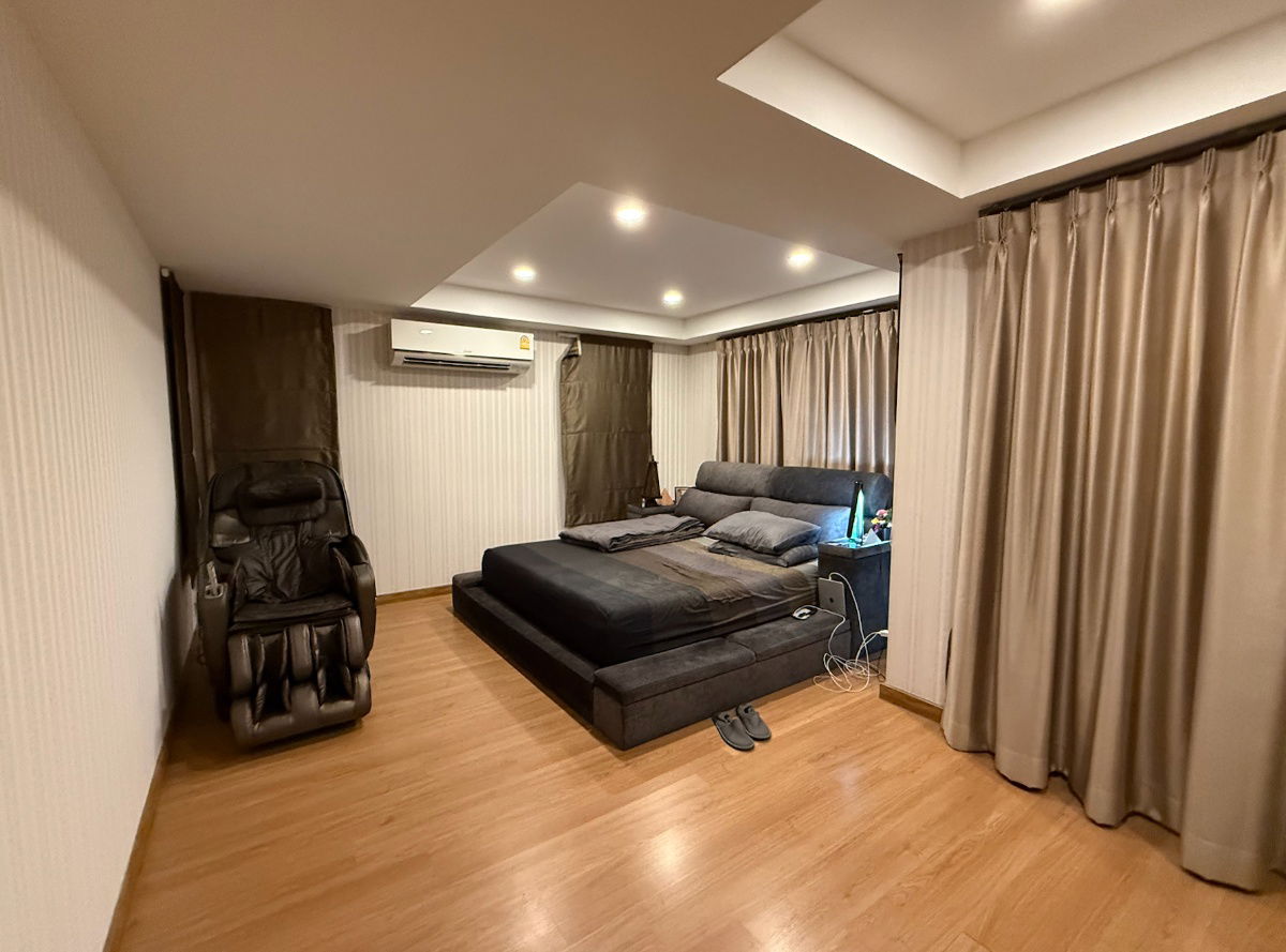 picture 🔥 Rare  For Sale The Plant Elite Soi Phattanakarn 38  Single house 3 Floor 2 living room  Double Floor - 5/34