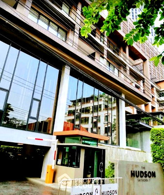 Condos for sale : 1-BR Condo at The Hudson Sathorn 7 near BTS Chong Nonsi (ID 2352766)