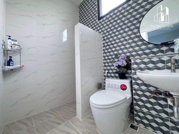 รูป ขายบ้านเดี่ยวรีโนเวทใหม่ทั้งหลัง โครงการเสรีเพลส พุทธมณฑลสาย 4 นครปฐม บ้านหลังใหญ่ โล่ง โปร่ง ไม่ติดใคร ให้ความเป็นส่วนตัวสูง - รูปที่ 12/18