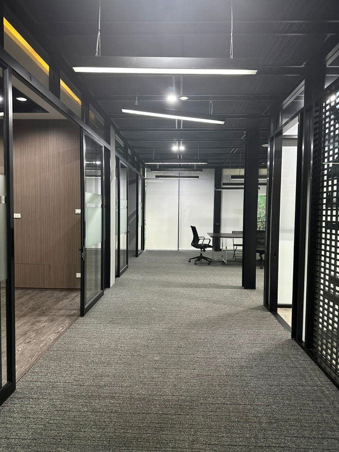 รูป ให้เช่า สำนักงาน/ออฟฟิศขนาดใหญ่ 1,107 ตร.ม. (2 อาคารเชื่อมต่อกัน) บรรยากาศสวนสวย ใกล้ BTS แบริ่ง - รูปที่ 6/13
