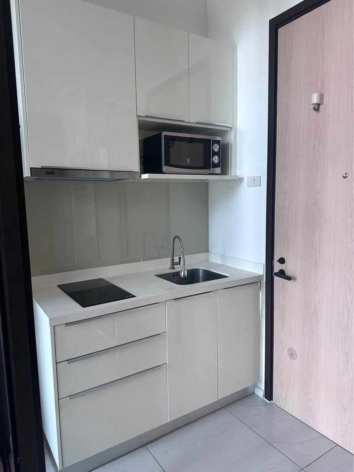 รูป ให้เช่า Chewathai Residence Asoke (ชีวาทัย เรสซิเดนซ์ อโศก) ** 22,000 บ./ด. **  ขนาด 30.18 ตรม.   1ห้องนอน 1ห้องน้ำ   ชั้น19 - รูปที่ 9/13