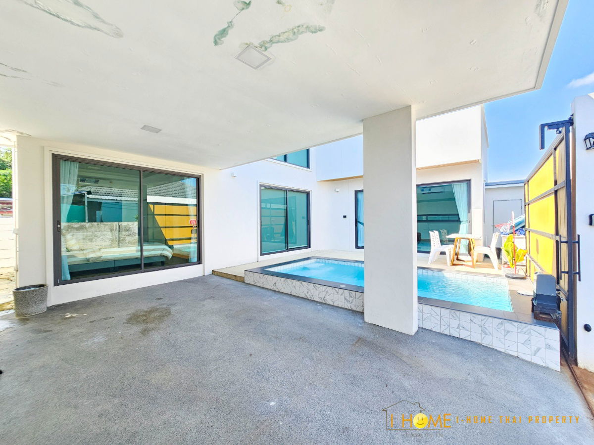 picture Two-story pool villa for rent with 2 bedrooms,3 toilets and 1 kitchen.  - 4/30