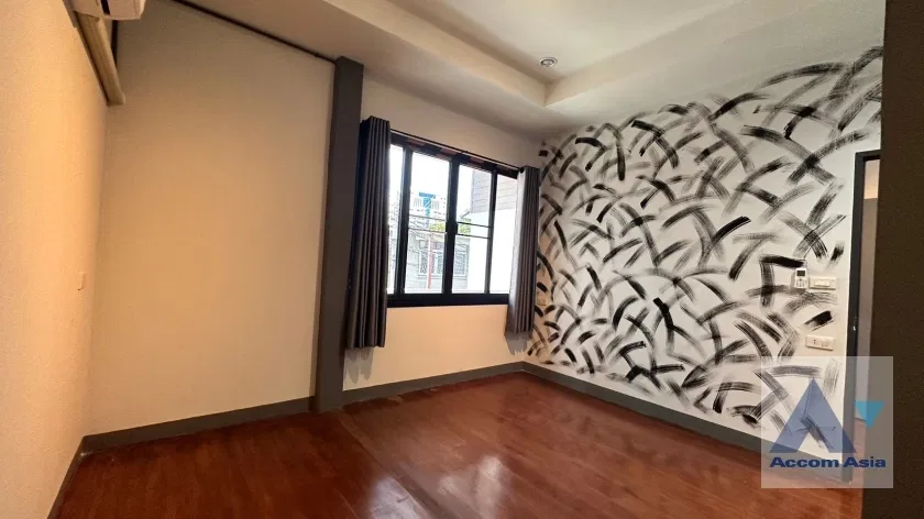 picture 🔼🔽 AccomA 📩  3 BR House in Khlong Tan Nuea (AA32558) - 9/20
