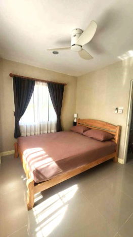 picture Two storey house for rent with 4 bedrooms,4 toilets and 1 kitchen.  - 5/17