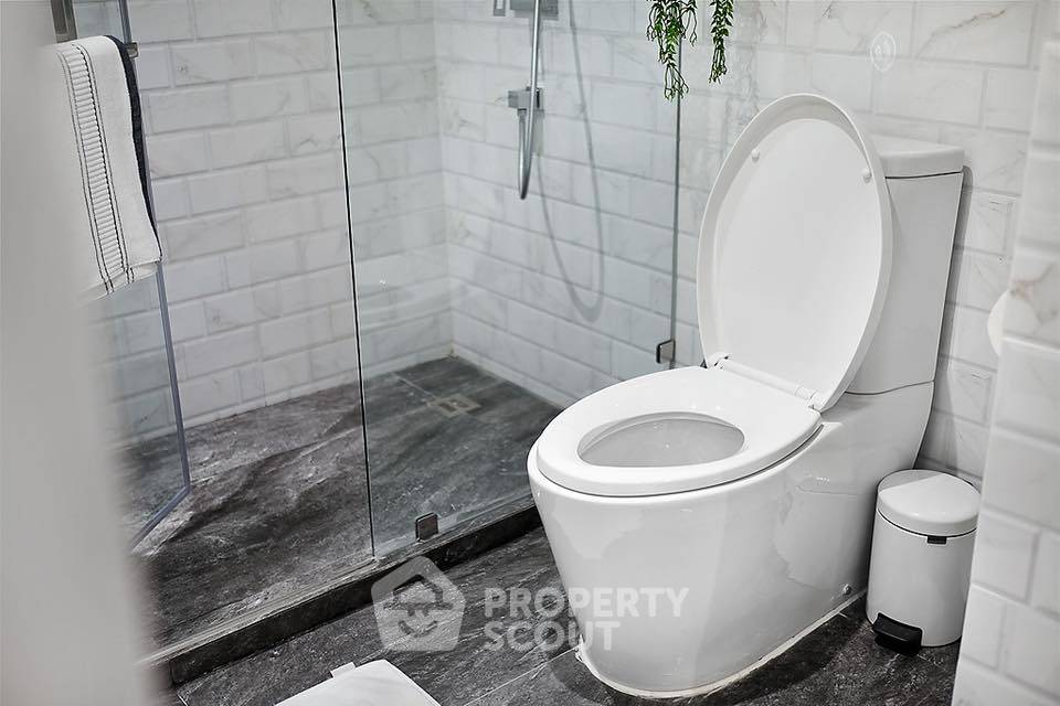 picture 2-BR Condo at Nusa State Tower Condominium near BTS Saphan Taksin (ID 512804) - 27/27