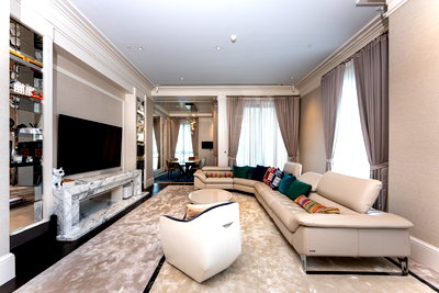 ขายคอนโด : ❖ Nice Decoration ❖ ชั้น 15+ ขนาด 292.10 ตร.ม. | 2 ห้องนอน ตกแต่งครบ | คอนโดใกล้ เซ็นทรัล เอ็มบาสซี เพียง 1 นาที, BTS เพลินจิต 3 นาที