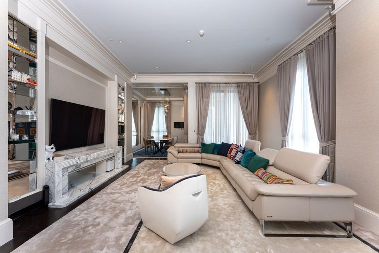 ❖ Nice Decoration ❖ ชั้น 15+ ขนาด 292.10 ตร.ม. | 2 ห้องนอน ตกแต่งครบ | คอนโดใกล้ เซ็นทรัล เอ็มบาสซี เพียง 1 นาที, BTS เพลินจิต 3 นาที